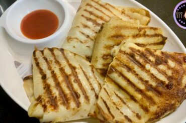 CHEESY CHICKEN CREPE SANDWICH RECIPE | CHICKEN CHEESE CREPES | NEW RAMADAN RECIPE,NEW SNACKS RECIPE