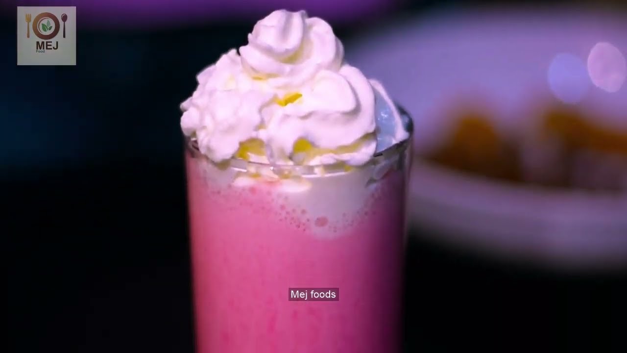 The Healthy Strawberry Milkshake Recipe ( studio me 22) The Healthy Strawberry Milkshake Recipe ( studio me 22)
