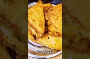 Bread pakoda Avoid streetfood, stay safe stay healthy.