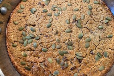 HEALTHY OAT BREAD WITH CRANBERRIES DATES & PUMPKIN SEEDS - NO FLOUR NO SUGAR