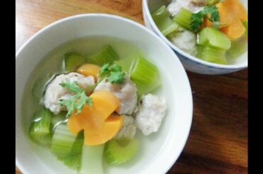 Fish Meatball & Celery Soup (71 calories per serving) | Candy Healthy Recipes