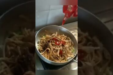 leftover roti se ye try kijiye #shorts #ashortaday #treatsforyou