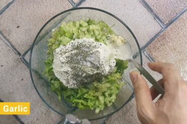 REALLY QUICK AND EASY LETTUCE SALAD WITH SIMPLE Dressings - Healthy Salad for Weight Loss