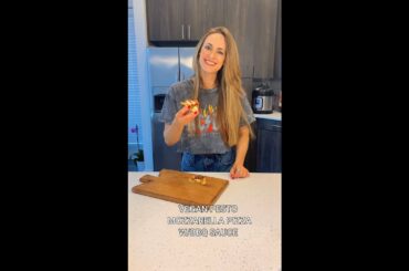 Vegan Pesto Mozzarella Pizza with BBQ Sauce #vegan #shorts
