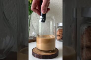 Healthy Greek Frappe #coffeetime #icedcoffee #weightlossrecipes #healthyrecipes #foodblogger #food