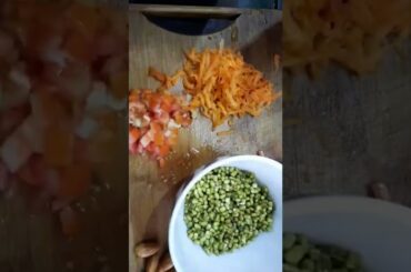 Healthy Salad Recipe in Hindi #desisalad #salad #saladrecipe #sproutssaladrecipe #shorts #abrarah