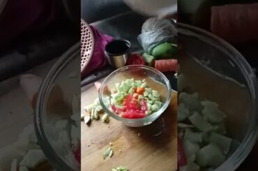 #shortes cucumber,carrot ,onion,green chilly, cabbage,rowmango ka healthy salad recipe #foodriview