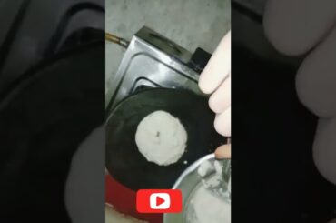 Healthy breakfast banate h aaj ll Suji ka chiila ll#sujikanashta  #healthyfood #shorts #youtubeshor