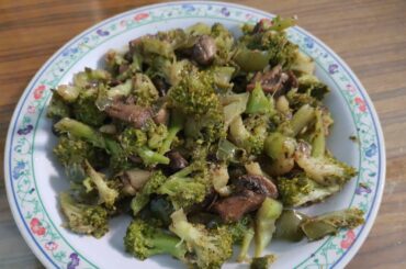 Broccoli mushroom salad/ Healthy & tasty salad/ Weightloss salad/Stir Fry Broccoli & Mushroom salad