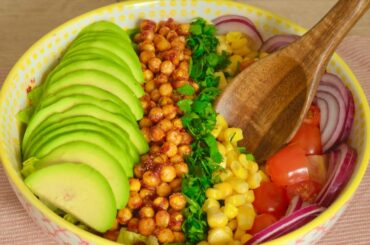 I can’t stop eating this salad! Chickpea and vegetables! So delicious and healthy salad recipe!