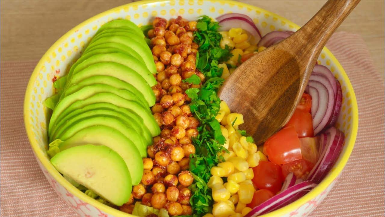 I can’t stop eating this salad! Chickpea and vegetables! So delicious and healthy salad recipe! I can’t stop eating this salad! Chickpea and vegetables! So delicious and healthy salad recipe!