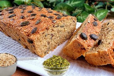 I make this healthy bread every day! Easy recipe with oats and yogurt in 5 minutes. Gluten free!