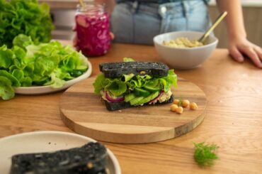 Chickpea-tuna sandwich (easy, healthy & delicious)