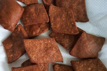 Ragi Namakpara Recipe | Nachni Chips | Healthy Dry Snack Recipe