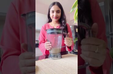 Healthy breakfast smoothie recipe#easy morning smoothie#saish kitchen#shorts
