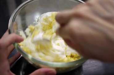 Healthy Greek Yogurt Egg Salad Sandwich (NO mayo)