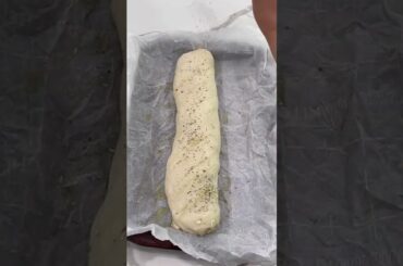 #easyrecipe #quickrecipes #recipes #healthyrecipes #stromboli #calzone #pizzadough #dinnerideas #din