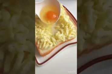 Amazing healthy breakfast meal - bread,egg and cheese sandwich #healthy #bread #cheese #egg #meal