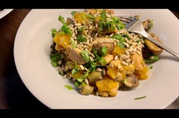 Healthy recipe: very low calorie dinner. chicken with pumpkin and mushrooms