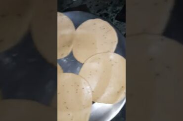 Khasta ajwain puri| Healthy breakfast#shorts #recipe #youtubeshorts #shortsvedio #trendingshorts