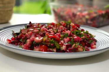 Delicious Beetroot & Quinoa Salad | Healthy Vegan Lunch Ideas