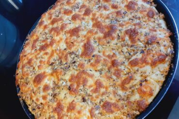 GARLIC BREAD RECIPE||GARLIC BREAD KAISE BANAYE||EASY QUICK AND HEALTHY SNACKS||SAMAN ABDUL QUAVI||