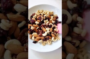 Make Your Own Trail Mix at Home | Healthy Homemade Trailmix recipe #shorts