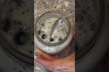 1 MINUTE WEIGHT LOSS BREAKFAST!?! I’ve NEVER made overnight oats before
