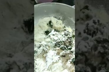 Methi Thepla recipe/ paratha #shorts #ytshorts healthy breakfast recipe/methi recipe @Amiee kitchen