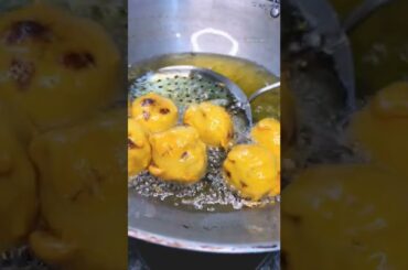 making aloo vada (healthy potato snacks)... #shorts #youtubeshorts #foodshorts