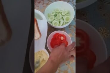 #healthy breakfast #lettuce #tomatoes #bread #egg #mayonaise #food #delicious #cucumber #shorts