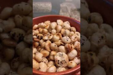 Roasted Makhanas | Healthy Snack | Lotus Seeds | Nutritional Value | #youtubeshorts | #easysnacks
