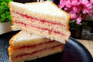 BREAKFAST IN 2 MINUTES... WITH BREAD, BUTTER & JAM