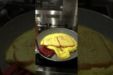 Easy Healthy High Protein Breakfast Sandwich #shorts #sandwich #recipe