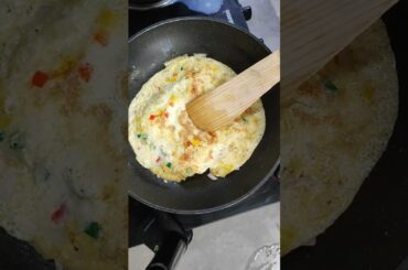 Breakfast time, healthy Bread omelet #omelette #breadomelette #healthybreakfast #bread #indianfood