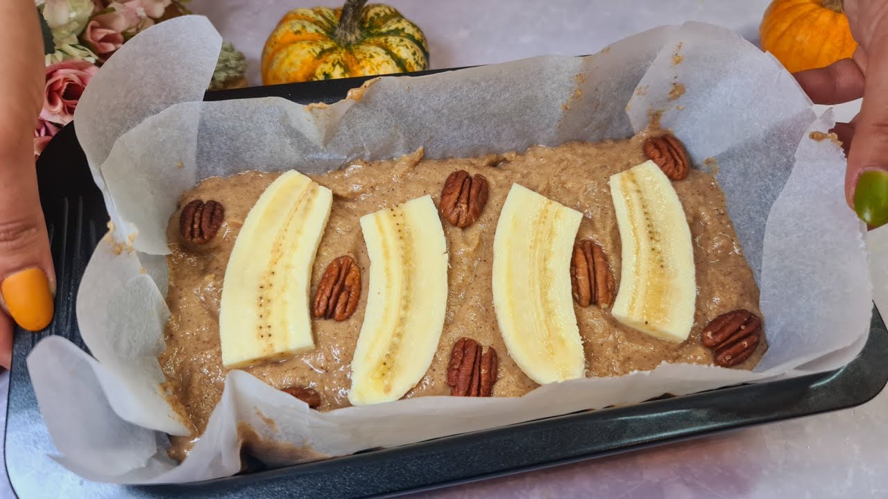 Perfectly moist and healthy banana bread recipe with fresh apples , no sugar Perfectly moist and healthy banana bread recipe with fresh apples , no sugar