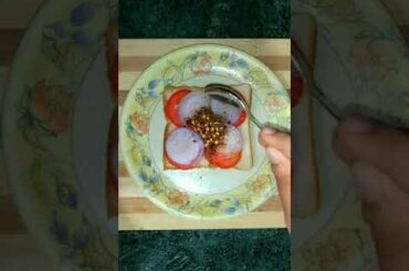 Onion tomato sandwich | 1 Minute Recipe | Simple and tasty healthy breakfast #short #youtube #viral