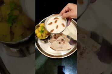 Easy Healthy Lunch (Roti,Papaya Curry, Suji Halwa) #easylunchbox #food #lunch #lunchboxidea