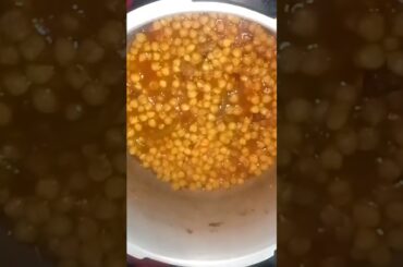 Restaurant style chole recipe by Punjabi kitchen|chane banane ka treeka