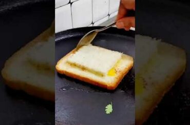 Easy & Healthy Breakfast Recipe | Bread omlet recipe | #shorts #youtubeshorts #omlet