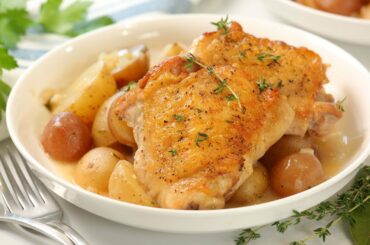 Roast Chicken & Potatoes | Easy & Delicious Holiday Worthy Dinner Recipe