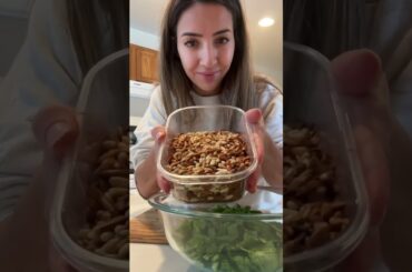 I’m a dietitian and here is a meal prep lunch recipe: Healthy Pasta Salad!
