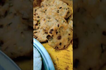 Crispy and healthy Snack #leelagola #india #shorts #snack #chekkalu #ullipaya #ullichekkalu