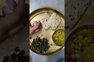 Healthy Dinner #indianfood #homemadefood #mixdaal #roti ##beans #salad #multigrainroti #frenchbeans