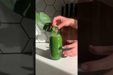 GREEN BREAKFAST SMOOTHIE | for weight loss