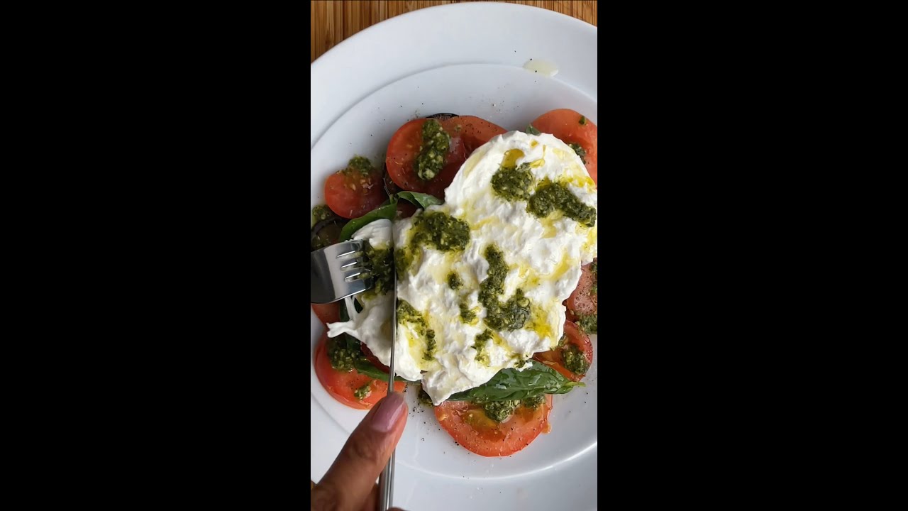 Hate healthy salads? This tasty recipe will blow your mind! #asmrsounds #ashortaday #shorts Hate healthy salads? This tasty recipe will blow your mind! #asmrsounds #ashortaday #shorts