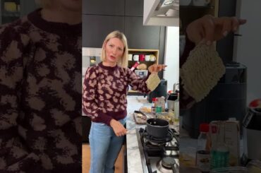 Can you turn Mr. Noodles into a healthy meal?! (Dietitian hacks)