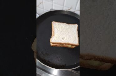 Aisa lunch box idea jo bacchein kabhi lauta k na laayein #Tasty healthy sandwich #shorts