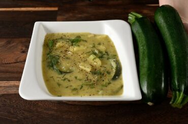 Ich bin begeistert von dieser Zucchinisuppe, sie ist wirklich lecker. Gesundes Rezept
