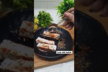 Healthy version of enjoying paneer bread roll #shorts #viral #trending #streetfood#paneer#breadrolls